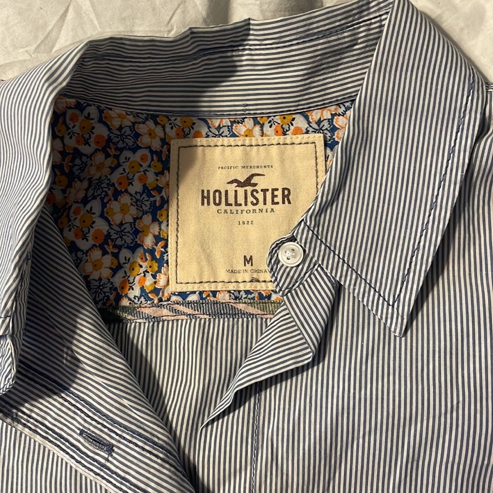 Button up shirt - Picture 3 of 3